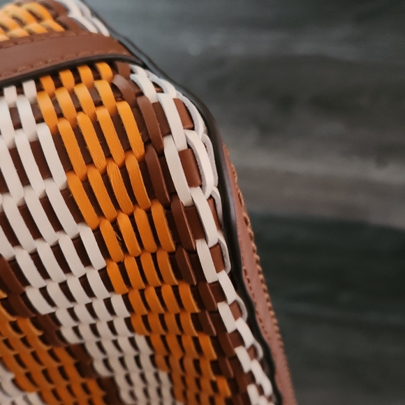 AUTH Tory Burch woven orange tan Crossbody Bucket vacation bag - Picture 8 of 10